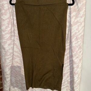 Elegant Olive Knit Skirt with Side Slit
